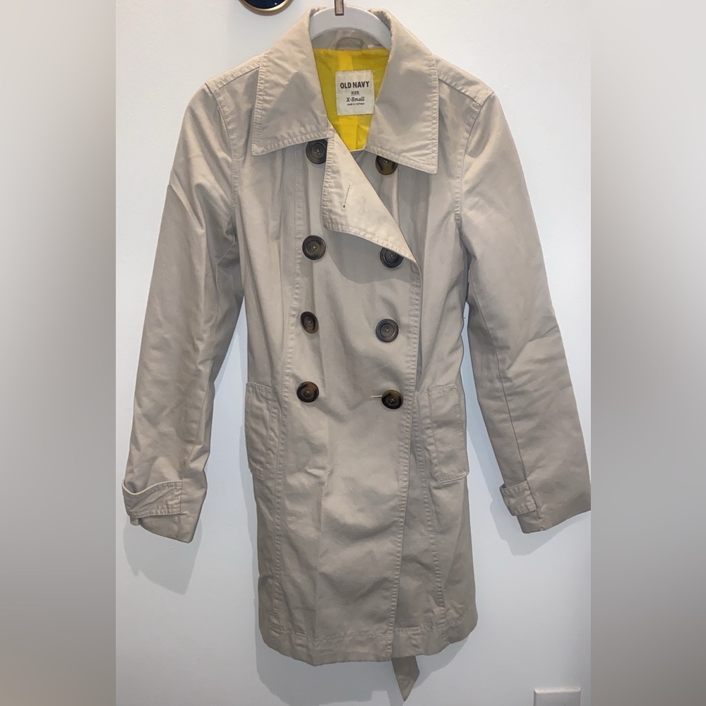Women’s Button Down Khaki Trench Coat